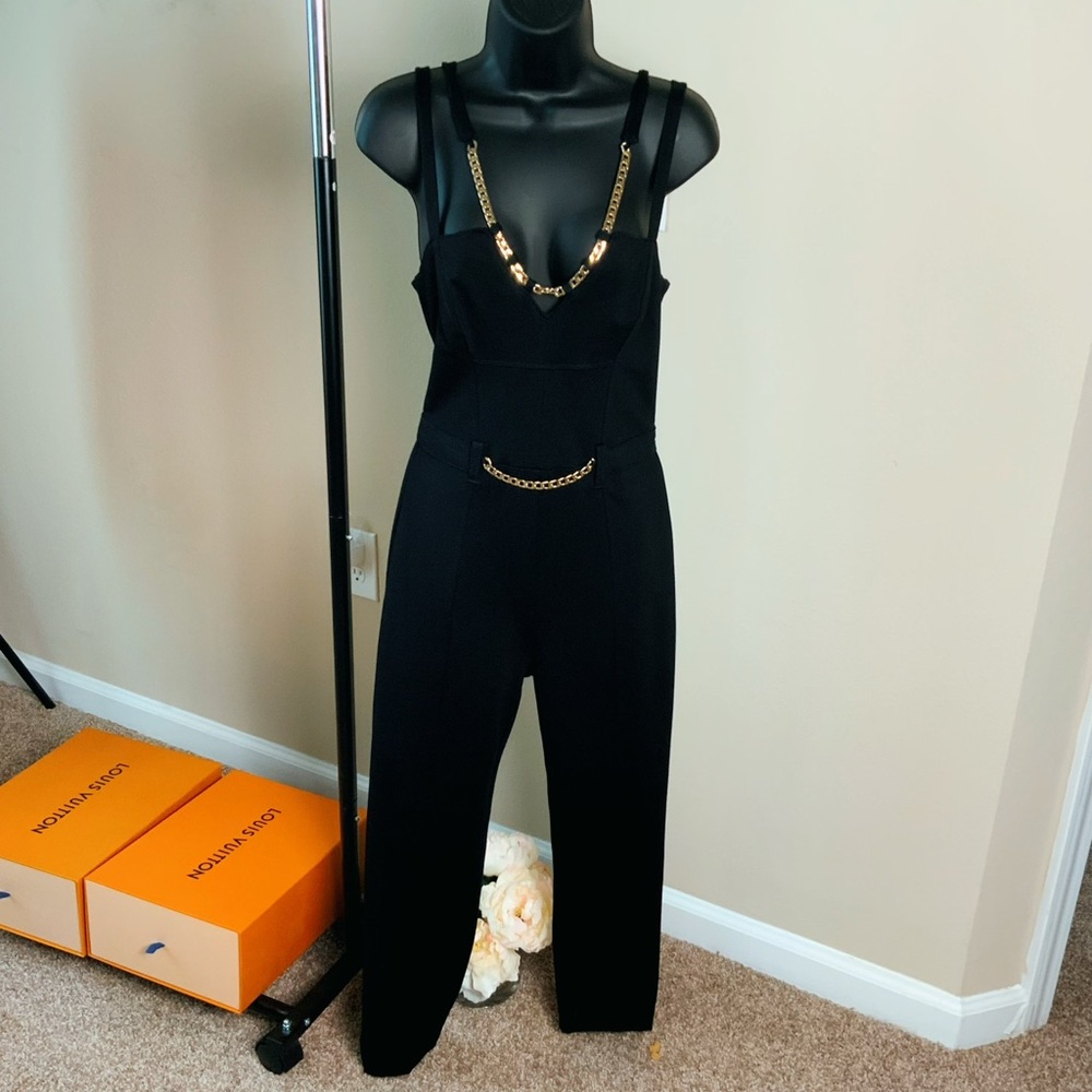 NWT Guess jumper with gold chain accents